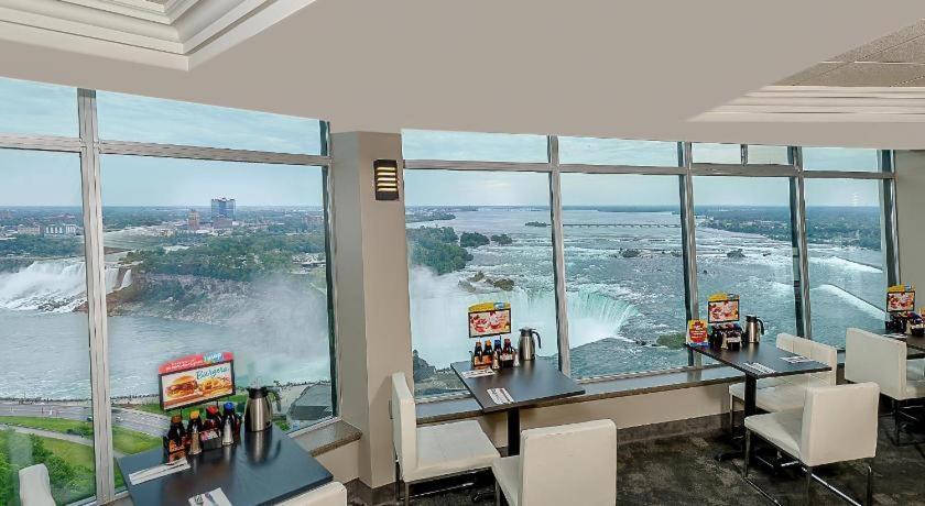 Tower Hotel At Fallsview Niagara Falls Exterior photo