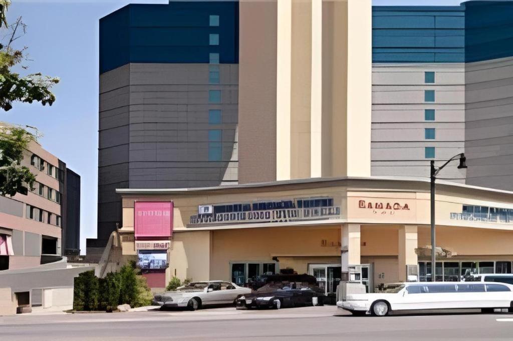Tower Hotel At Fallsview Niagara Falls Exterior photo