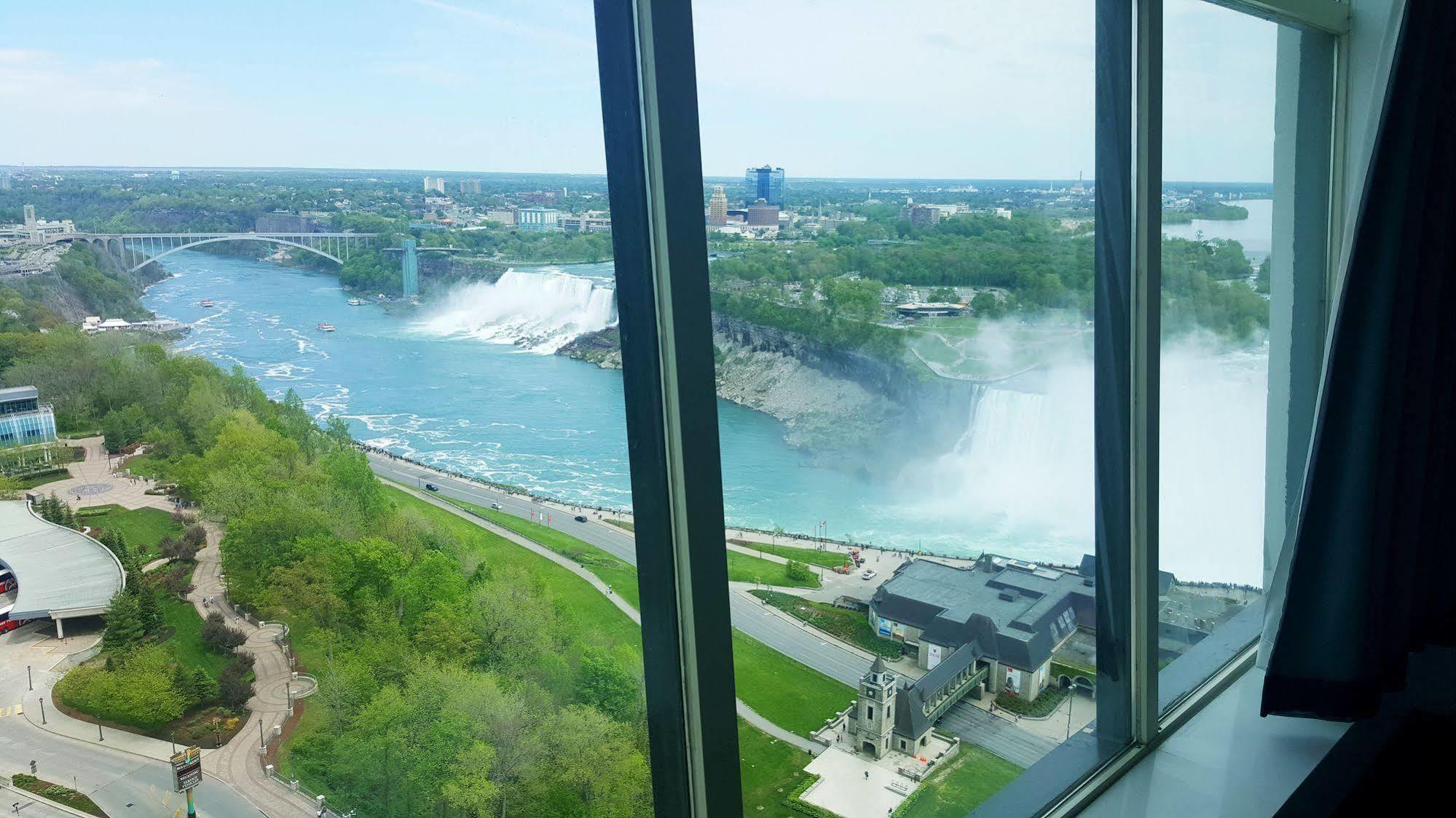 Tower Hotel At Fallsview Niagara Falls Exterior photo